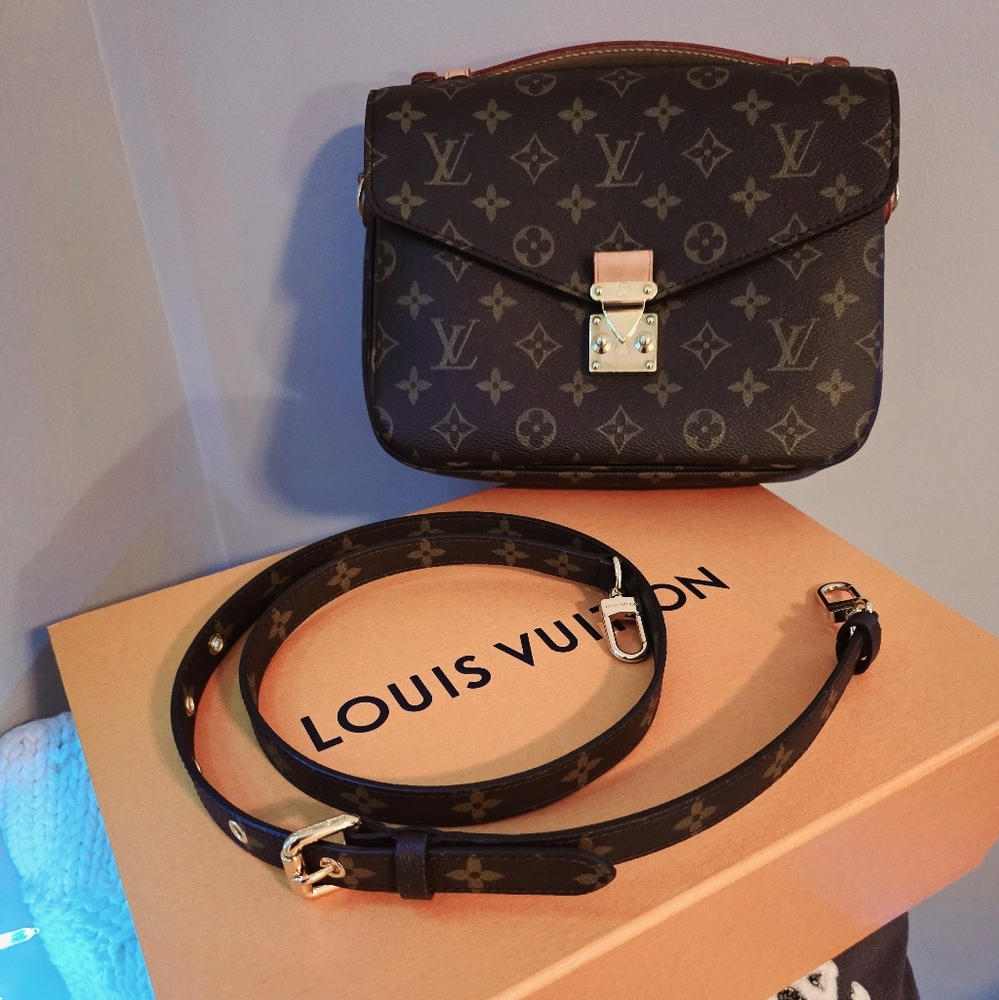 Louis Vuitton Metis Crossbody...made in France